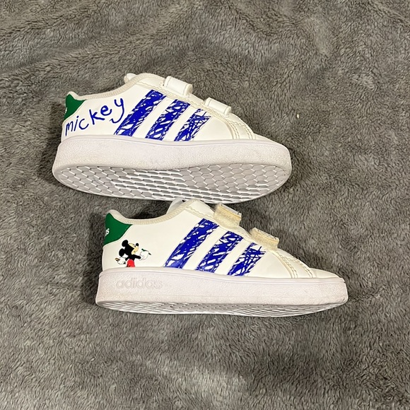 Adidas Mickey Mouse sz 5.5C Wht/Blue/Green GUC - Picture 4 of 6